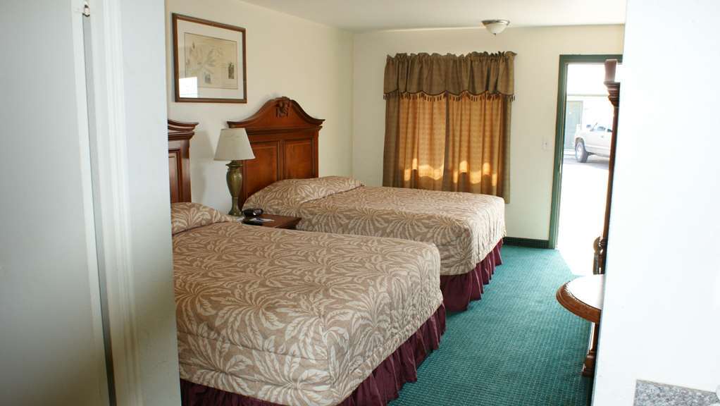 Hwy Express Inn And Suites Thatcher Room photo