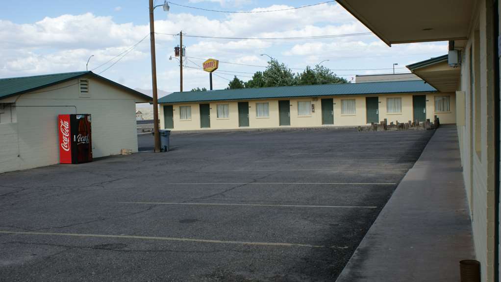 Hwy Express Inn And Suites Thatcher Exterior photo