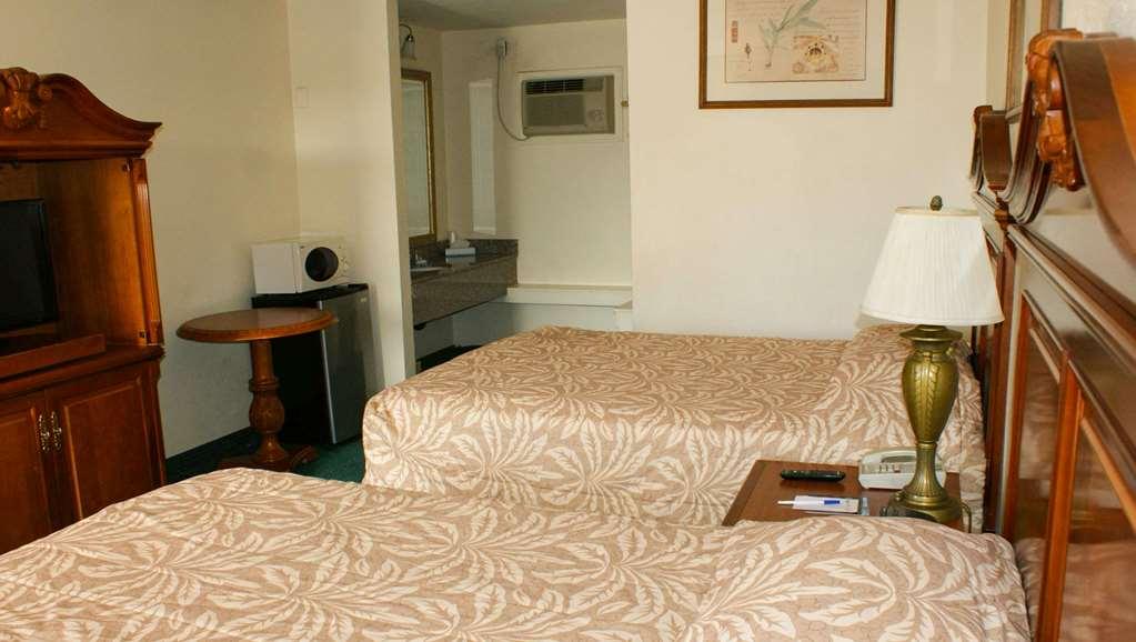 Hwy Express Inn And Suites Thatcher Room photo
