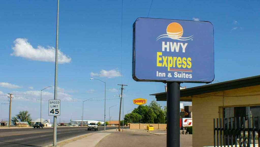 Hwy Express Inn And Suites Thatcher Exterior photo